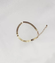 Load image into Gallery viewer, Arrow anklet
