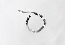 Load image into Gallery viewer, Arrow anklet
